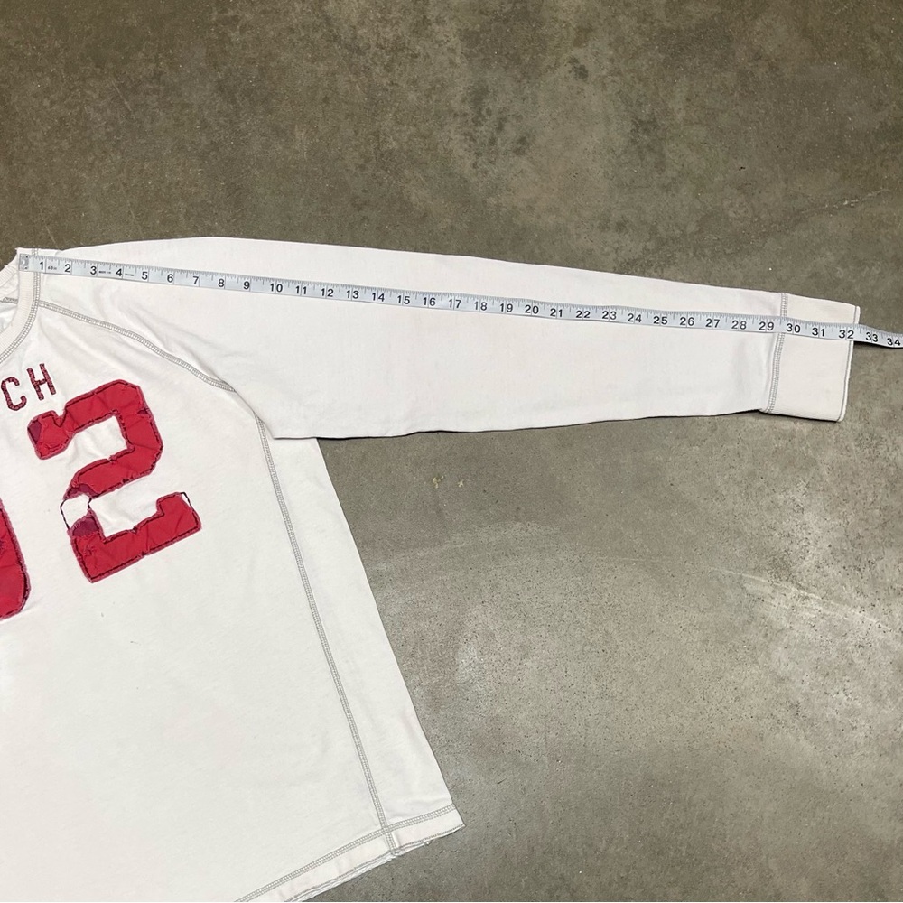 White Long-Sleeve Crewneck Shirt with Red 92 Graphic - Picture 7 of 10
